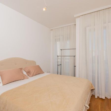 Lux City Apartment With Parking Podgorica Exterior foto